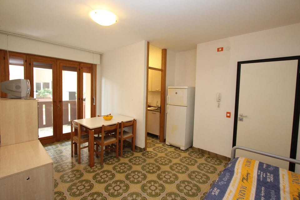 TV and multimedia, Dining area