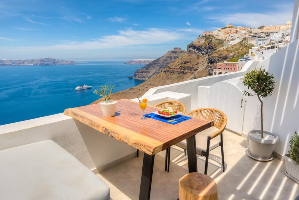 Patio, Balcony/Terrace, City view, Garden view, Landmark view, Sea view, Street view