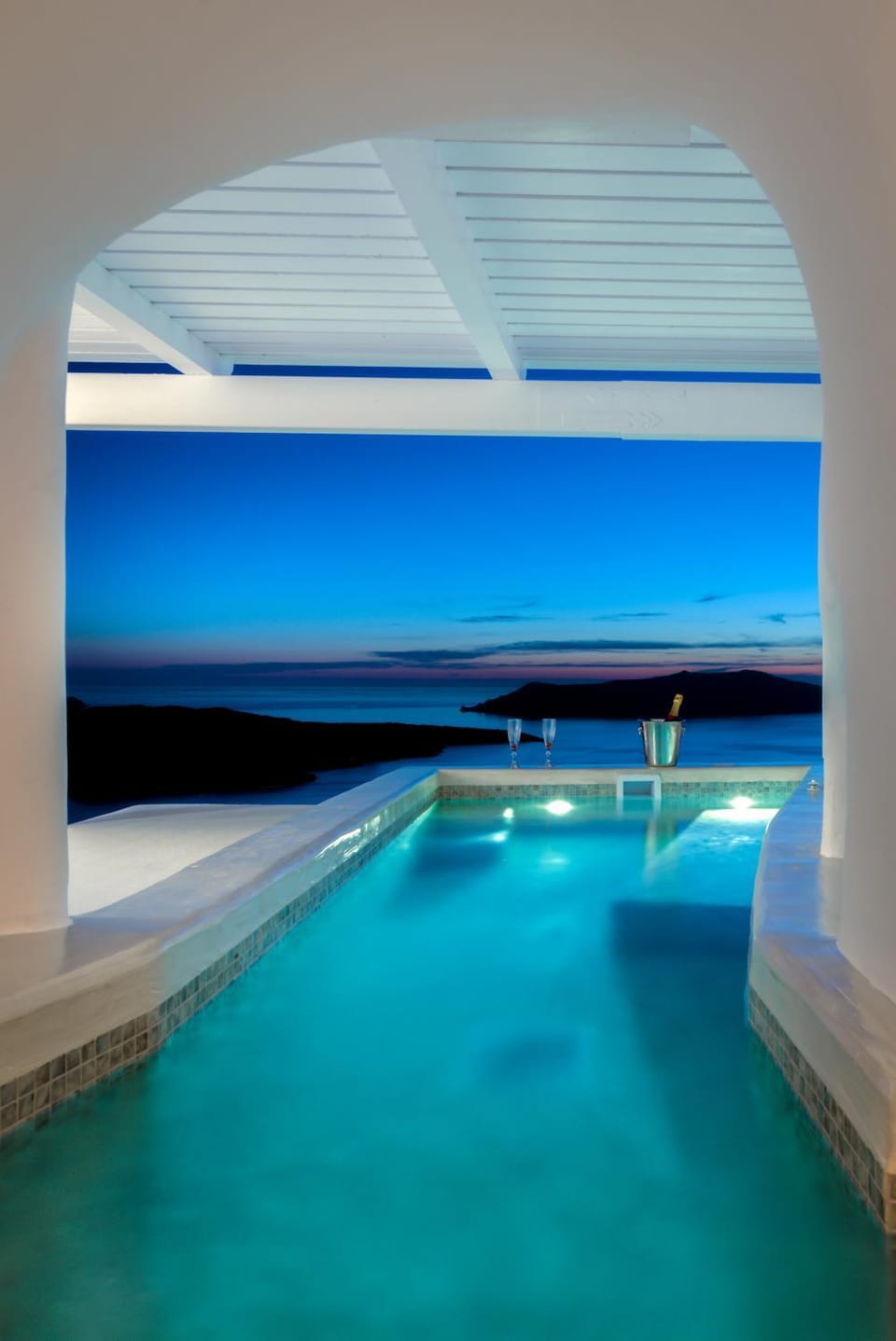 Massage, Swimming pool