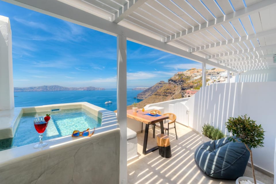 Hot Tub, View (from property/room), City view, Garden view, Landmark view, Mountain view, Pool view, Sea view, Street view, Swimming pool, Quiet street view, Inner courtyard view