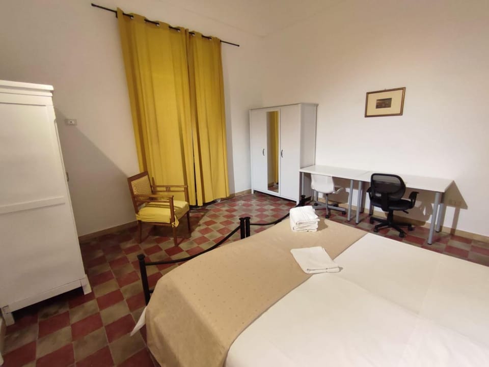 Bed, Photo of the whole room, Bedroom, hair dresser
