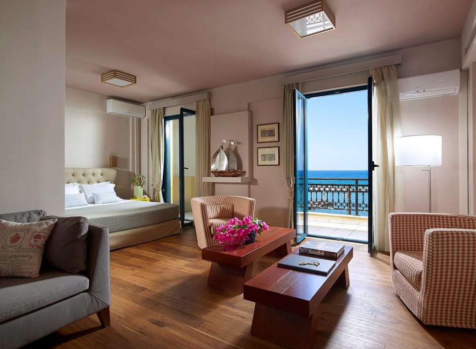 Balcony/Terrace, Seating area, Bedroom