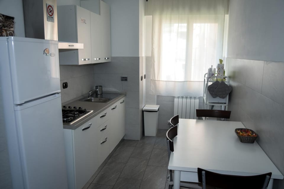 Kitchen or kitchenette, Kitchen or kitchenette, Dining area, Communal kitchen