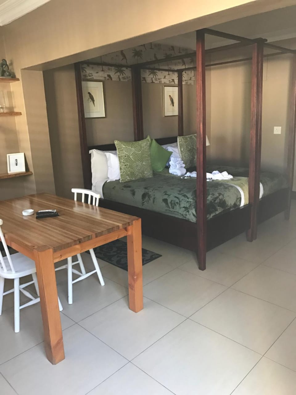 Bed, Photo of the whole room