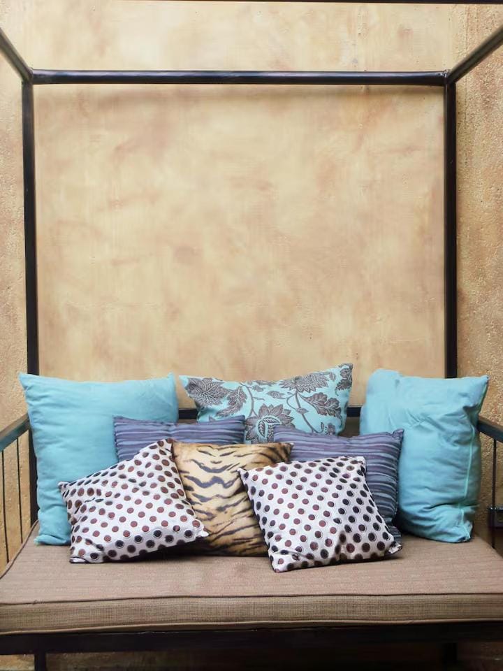 One32 Guesthouse Bejeweled Apartment in Kingston