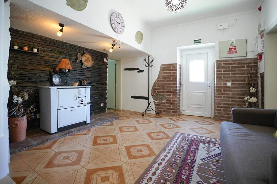 A Janela das Palmeiras Country House in Évora District, Portugal