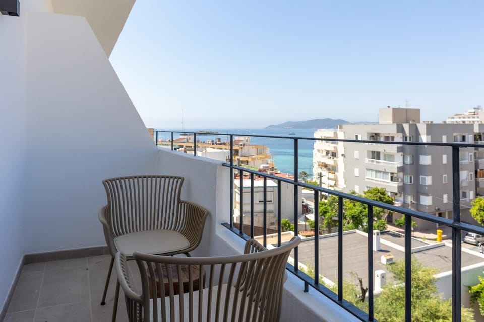 View (from property/room), Balcony/Terrace