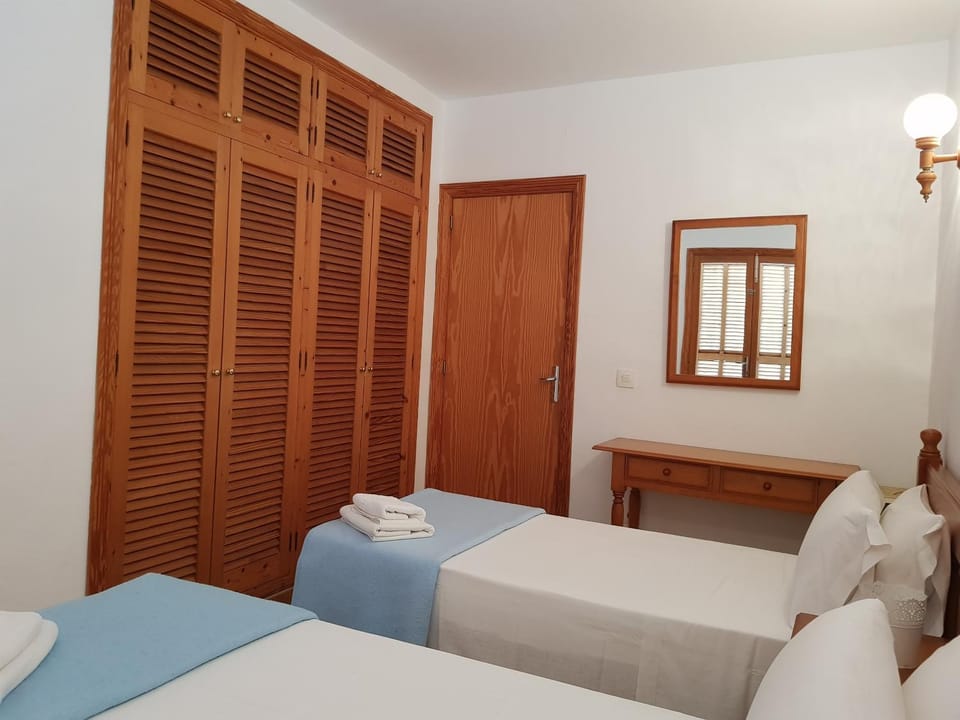 Apartamentos La Cabaña Apartment in Llevant
