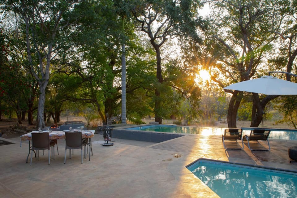 Balcony/Terrace, River view, Swimming pool