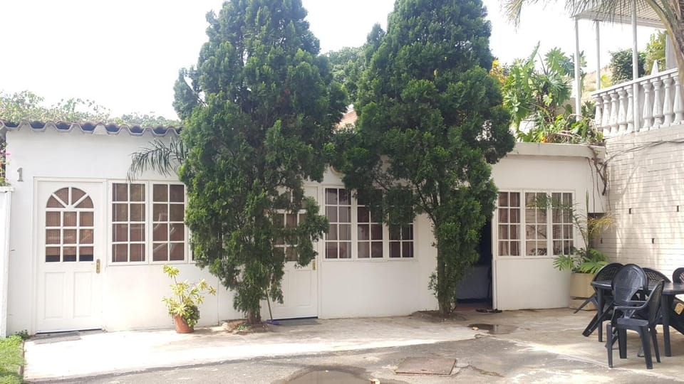Property building, Patio, Garden