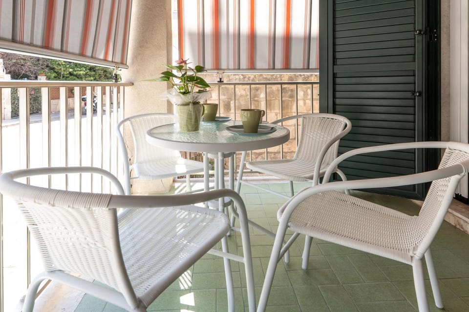 View (from property/room), Balcony/Terrace