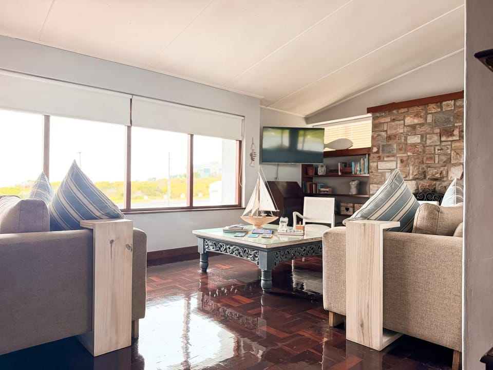 Living room, Sea view