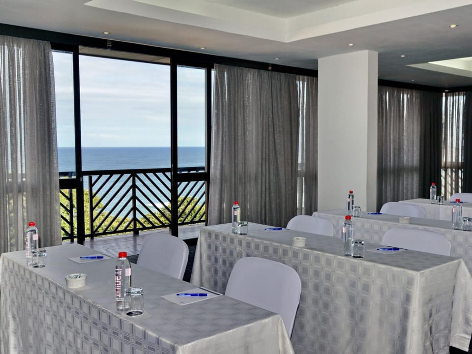 Day, Food and drinks, Food, Pool view, Swimming pool, Breakfast, Drinks