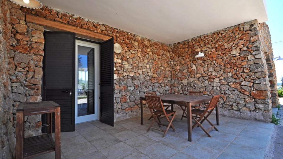 Patio, Dining area