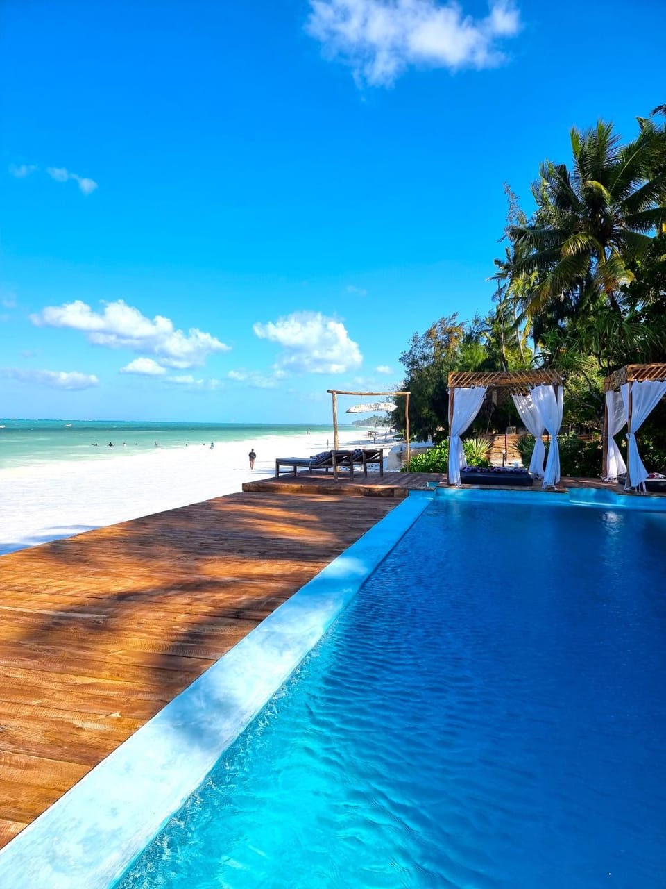 Beach, Swimming pool