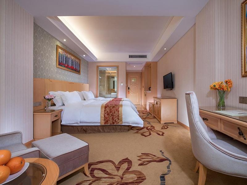 Vienna Hotel Shenzhen Fuyong Village Hotel in Shenzhen