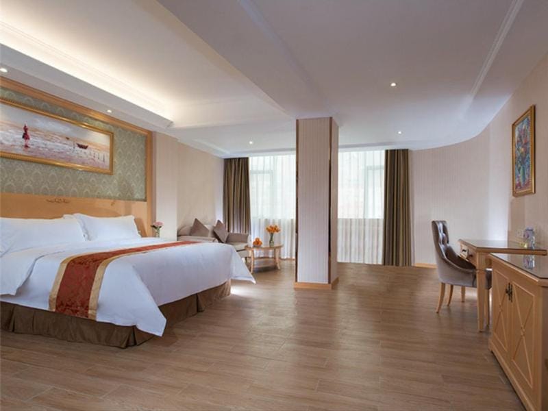 Vienna Hotel Shenzhen Fuyong Village Hotel in Shenzhen