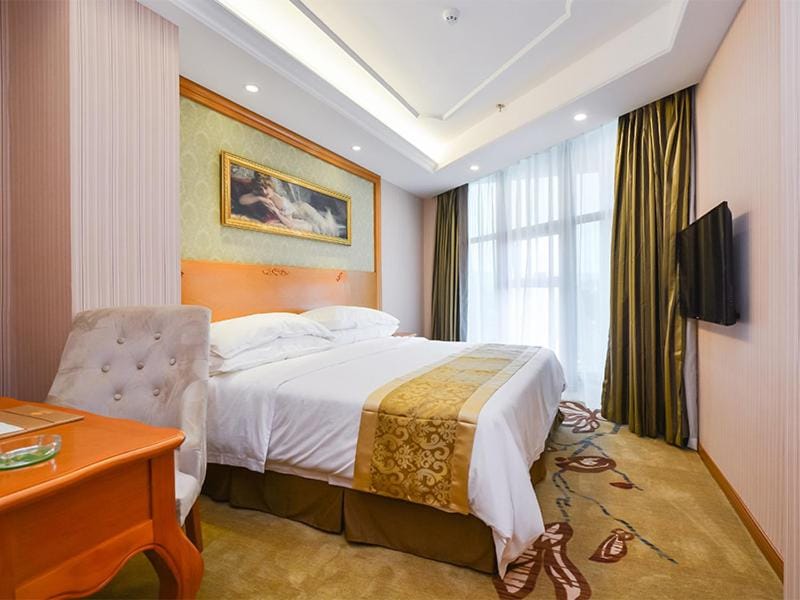 Vienna Hotel Nanjing Pukou Middle Puzhu Road Hotel in Nanjing