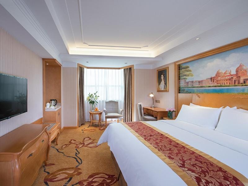 Venus International Hotel Shenzhen Gongming Tianhong Hotel in Shenzhen