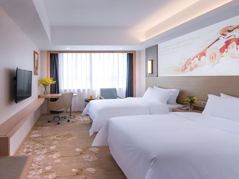 Vienna Hotel Shenzhen Huaqiang North Hotel in Hong Kong