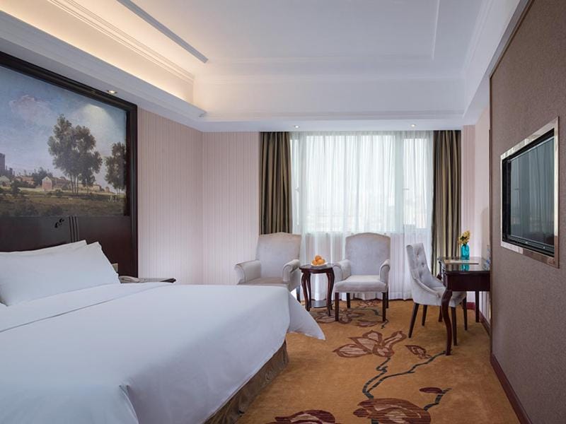 Vienna Hotel Guangdong Donguan Daling Mountain Sports Park Hotel in Guangzhou