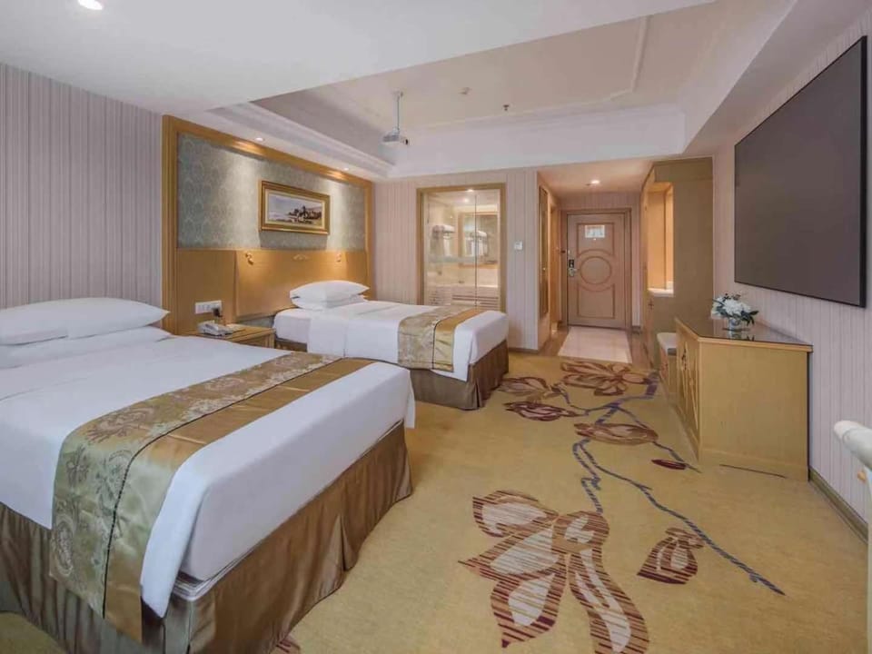 Vienna Hotel Nanning Qingxiu Mountain Hotel in China