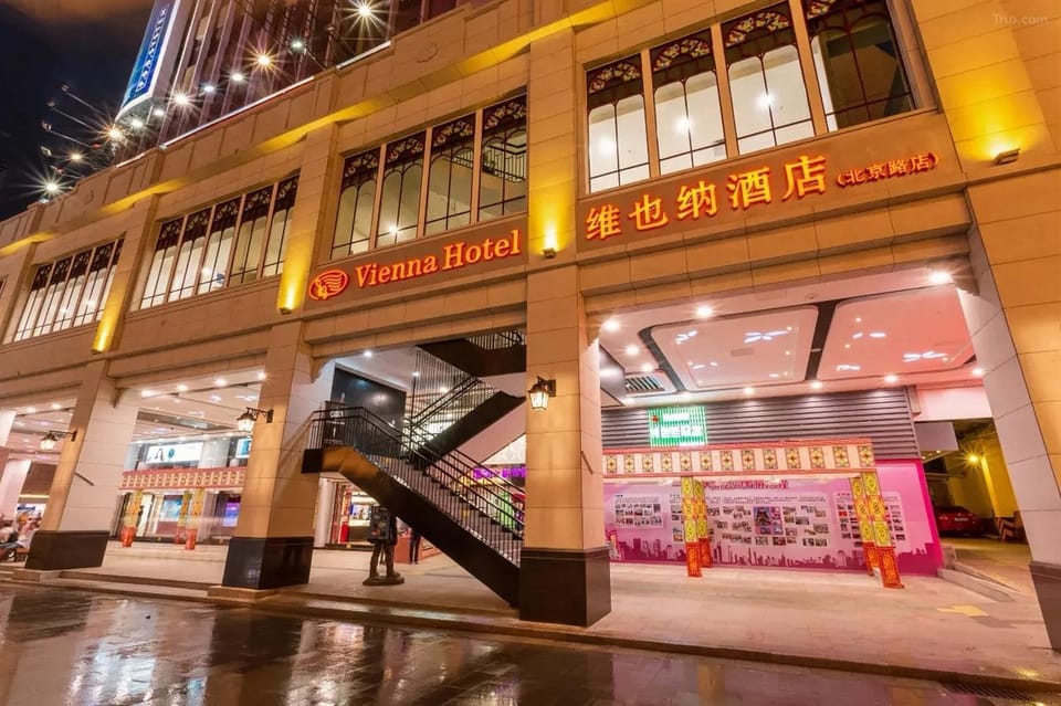Property building, Location