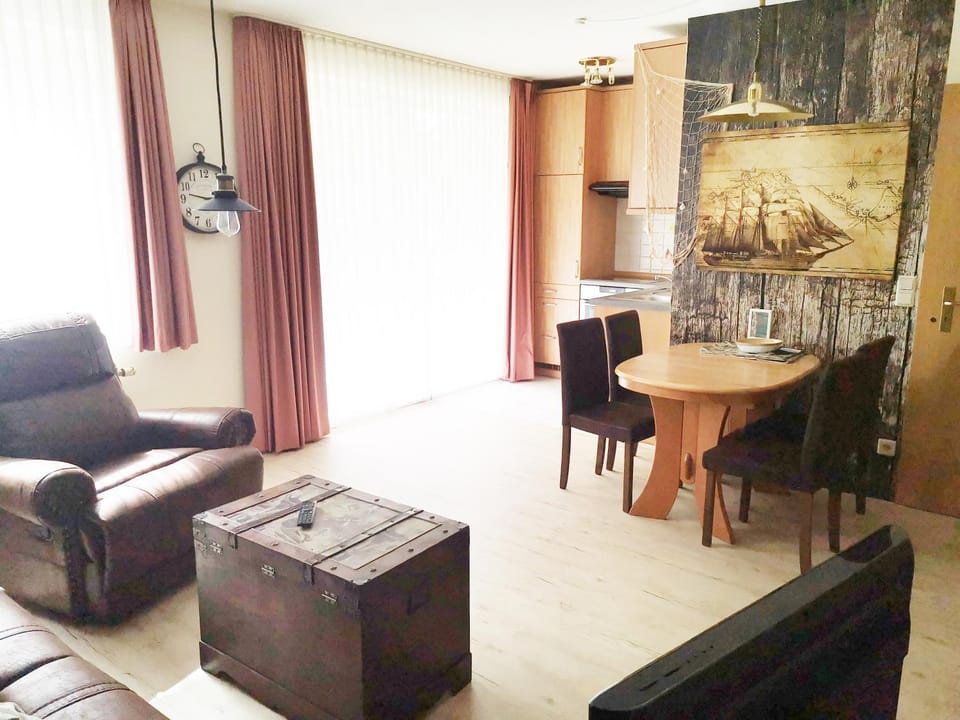 Living room, Seating area, Dining area