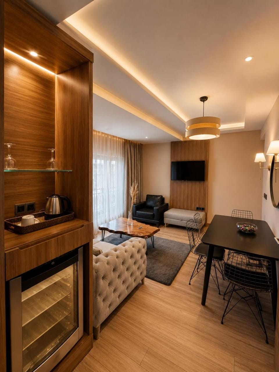 Kitchen or kitchenette, Living room, Seating area, Dining area, minibar