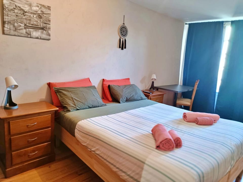 Bed, Other, Decorative detail, Decorative detail, Bedroom