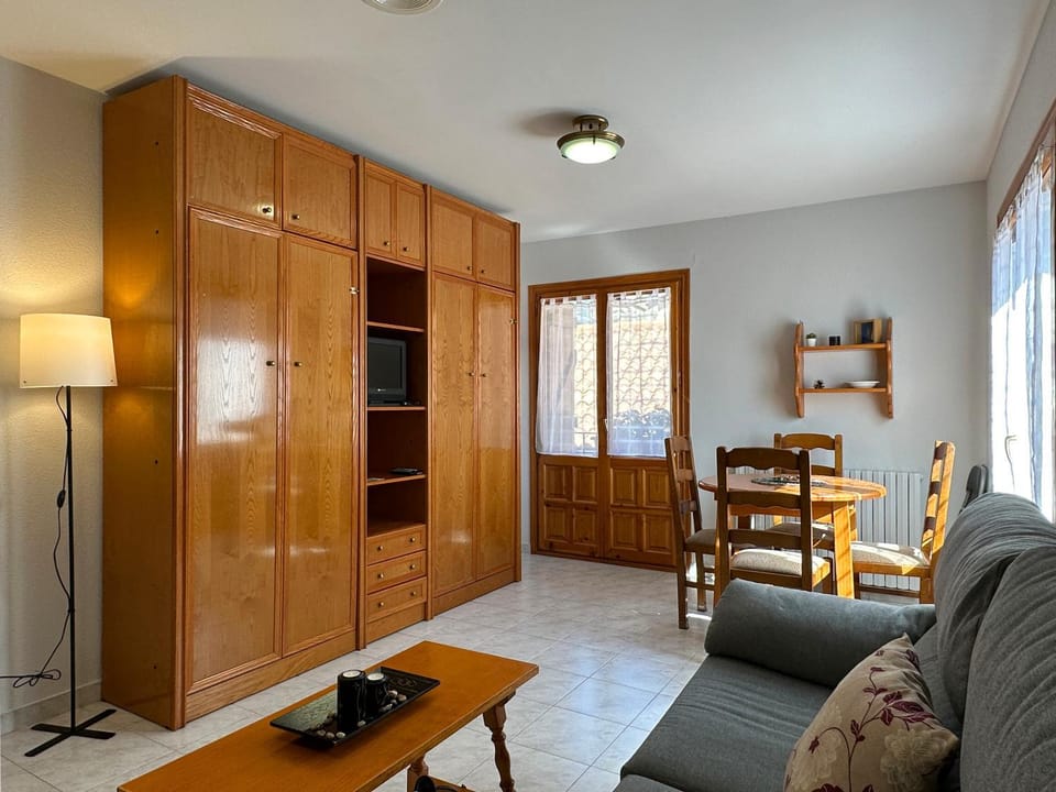 Bed, TV and multimedia, Living room, Dining area, wardrobe