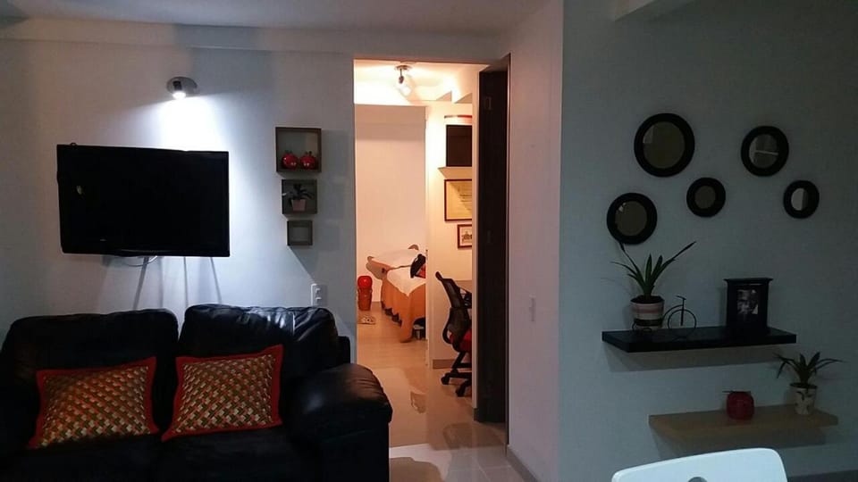 Cerca al estadio familiar parqueadero piscina 2 habitaciones Apartment in Medellin