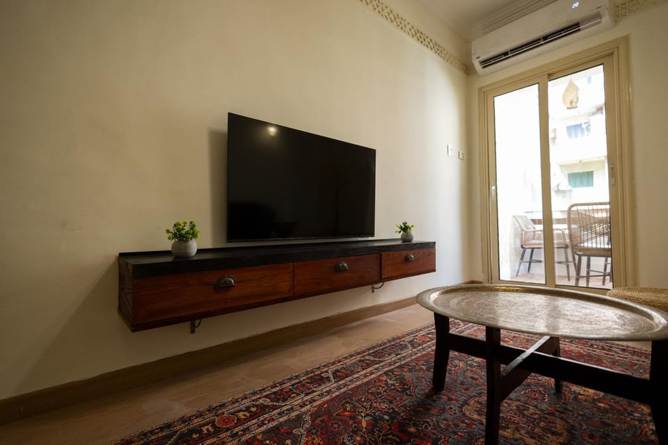 Living room, Evening entertainment
