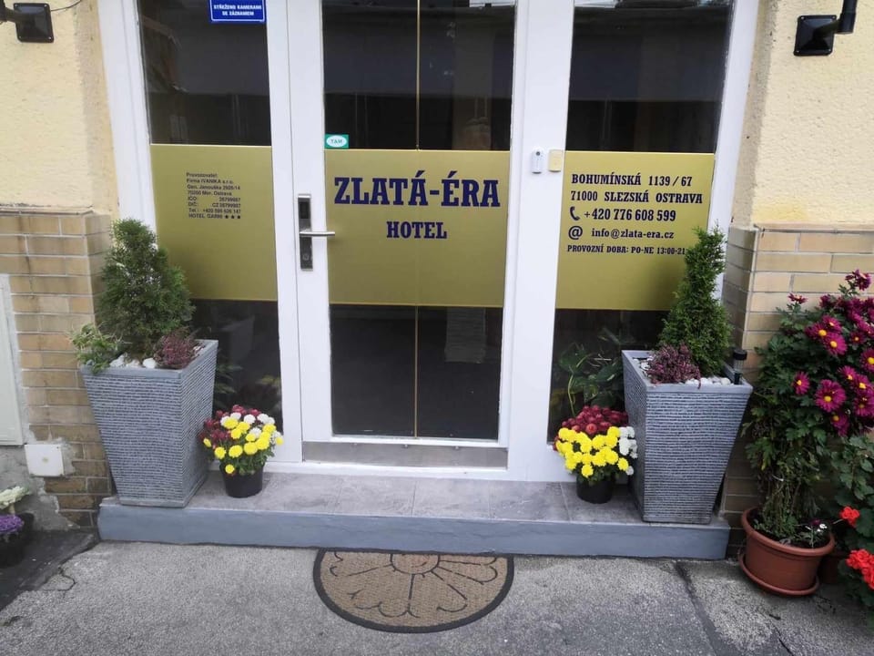 Property building, Facade/entrance