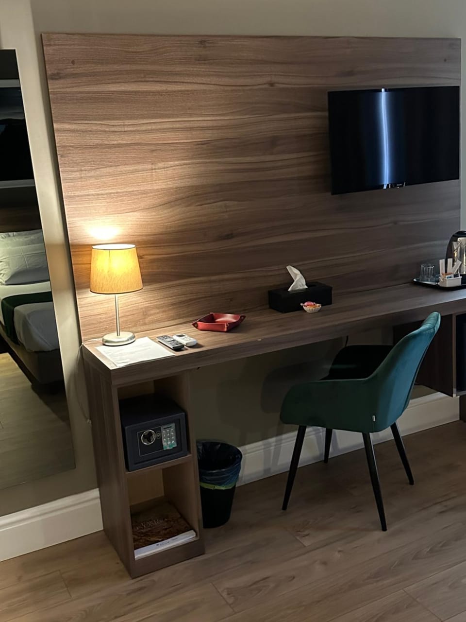 7th Floor Suite Bed and Breakfast in Naples