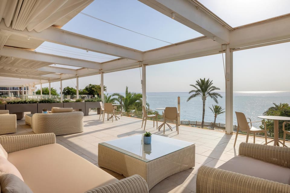 Lounge or bar
