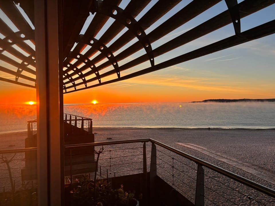 Natural landscape, Balcony/Terrace, Beach, Sea view, Sunrise