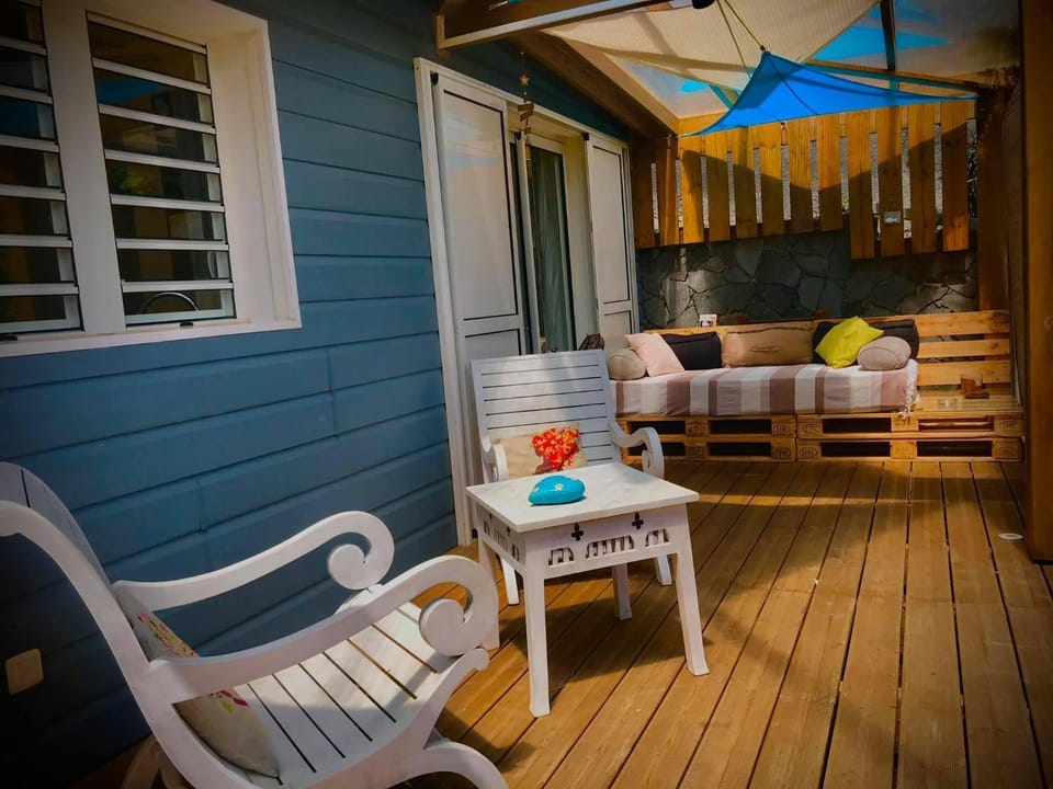 Patio, Day, Balcony/Terrace, Living room, Dining area, sunbed