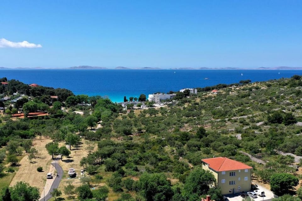 Apartments Kate Apartment in Murter