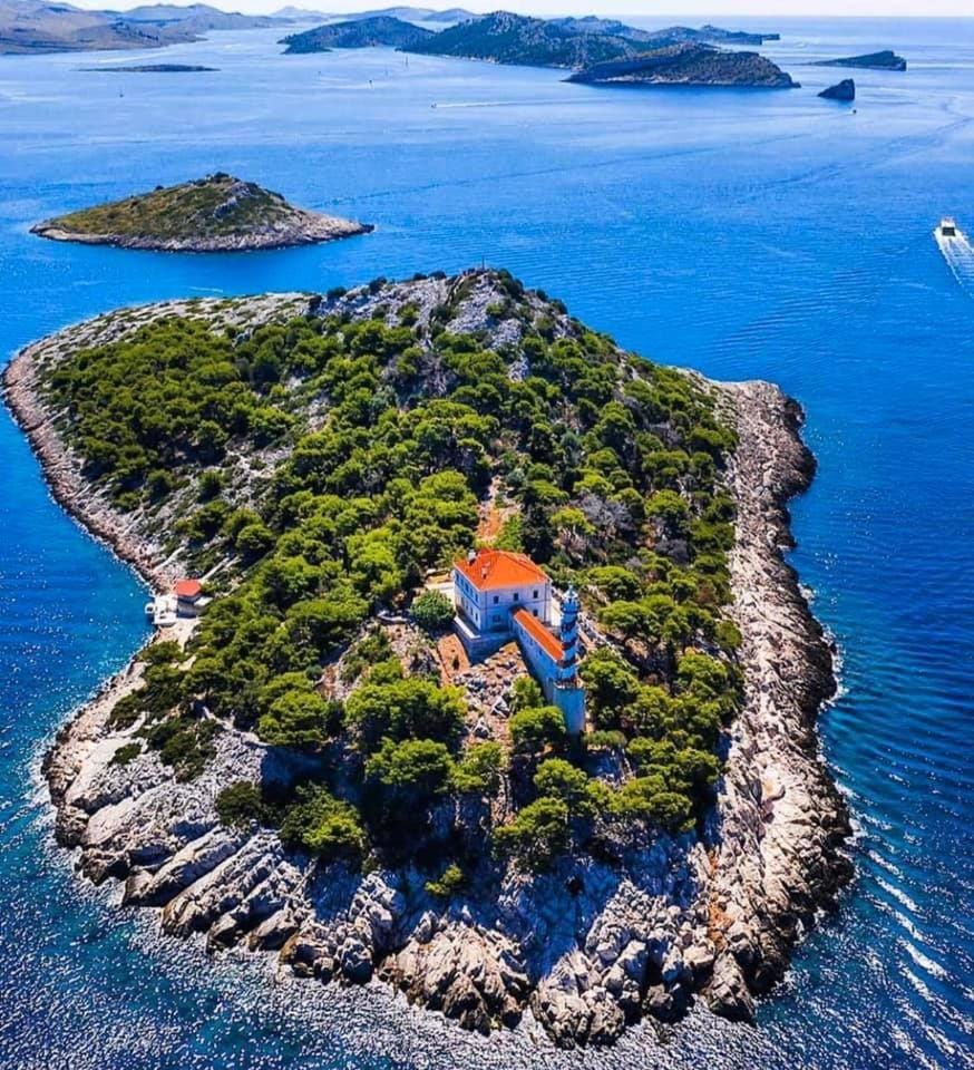 Apartments Kate Apartment in Murter