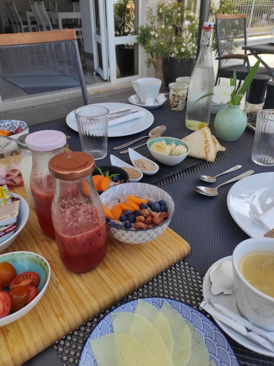 Breakfast, Breakfast, Continental breakfast