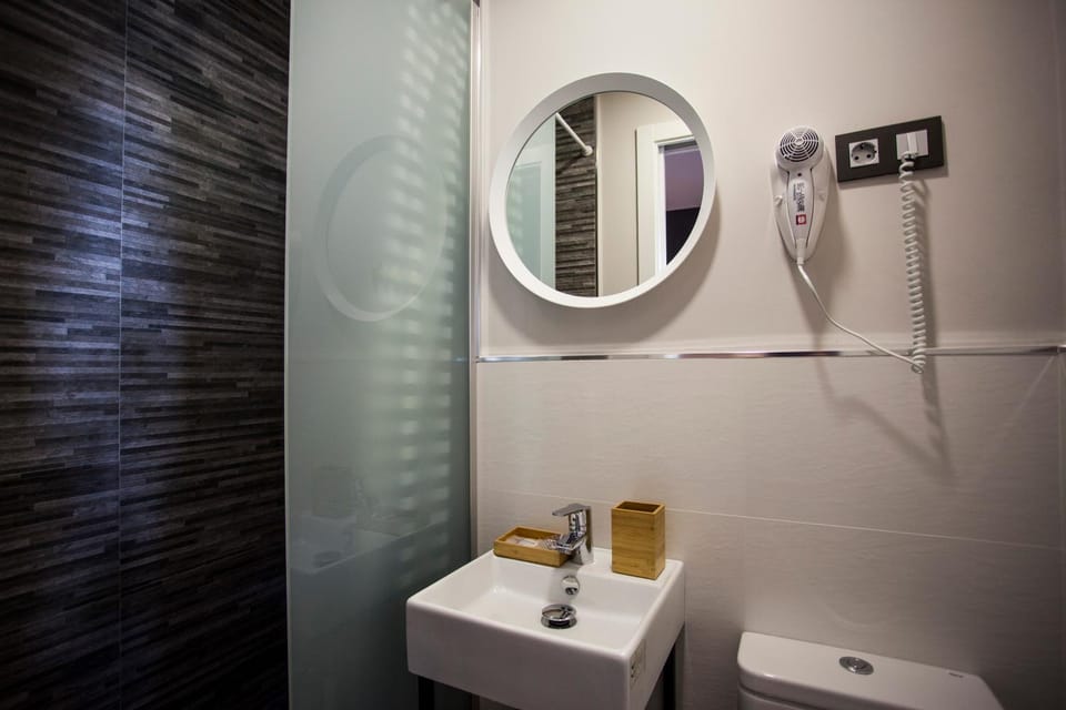 CC Atocha Bed and Breakfast in Centro