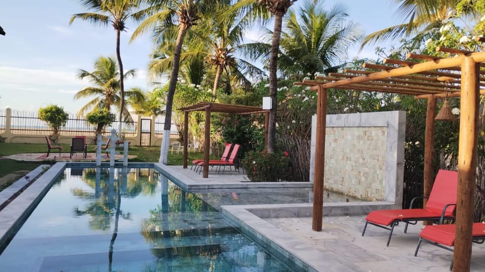 Garden view, Pool view, Swimming pool, sunbed