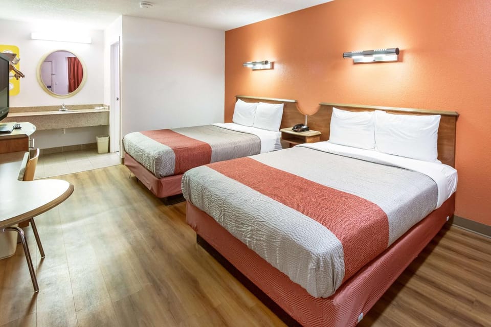 TV and multimedia, Bedroom, On site