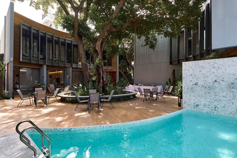Swimming pool
