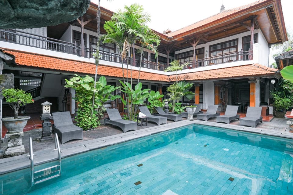 Swimming pool, Swimming pool