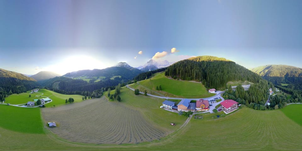 Property building, Facade/entrance, Off site, Bird's eye view, Summer, Garden, View (from property/room), Other, On site, Guests, Mountain view, Area and facilities, Sunset, group of guests