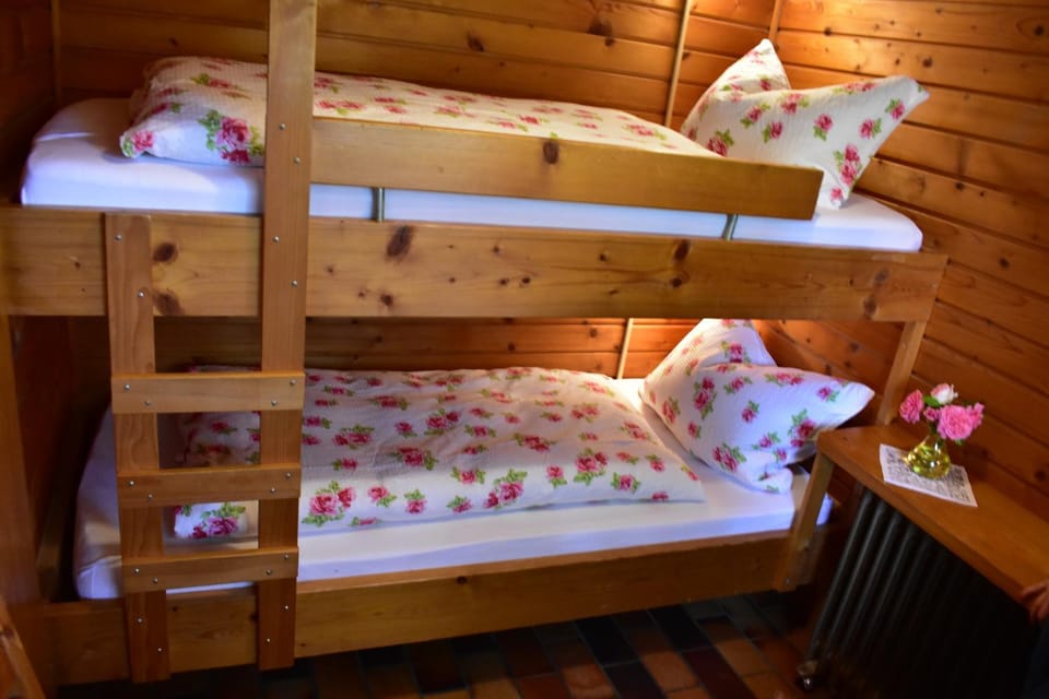 bunk bed