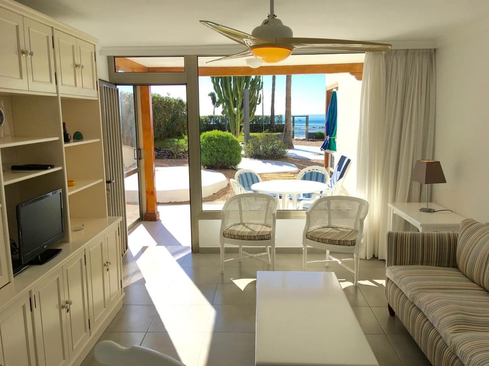 Living room, Sea view