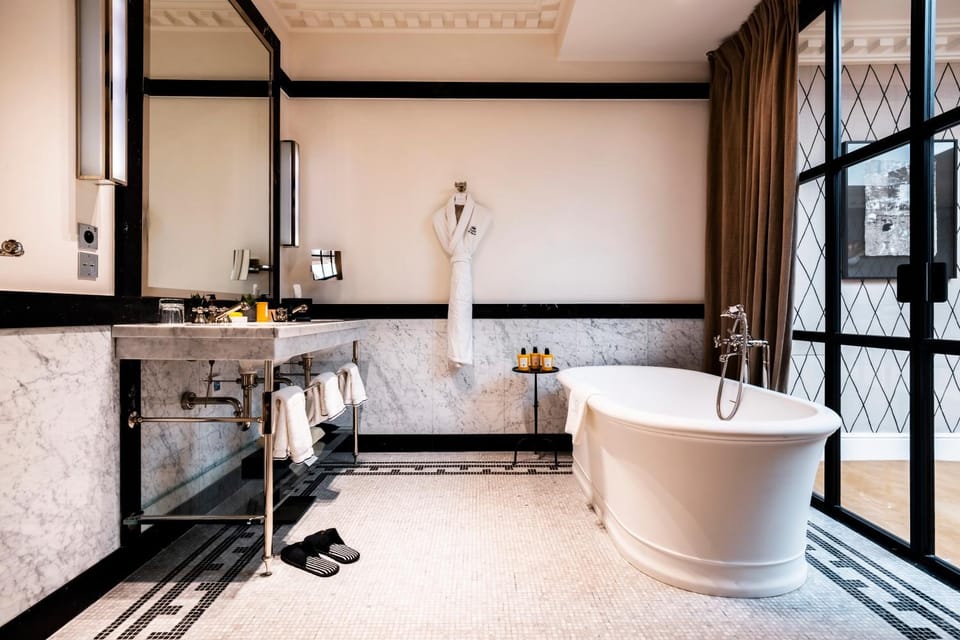 Bathroom, Bath